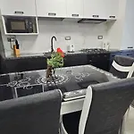 Alezzi Large Luxury Studio N10 Piscina