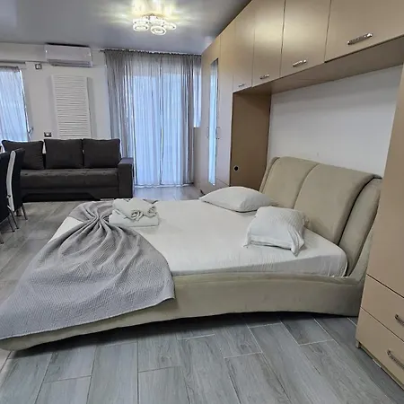 Alezzi Large Luxury Studio N10 Piscina * Năvodari