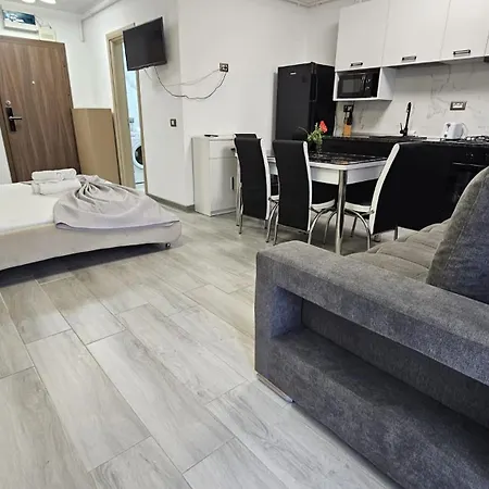 Apartmán Alezzi Large Luxury Studio N10 Piscina