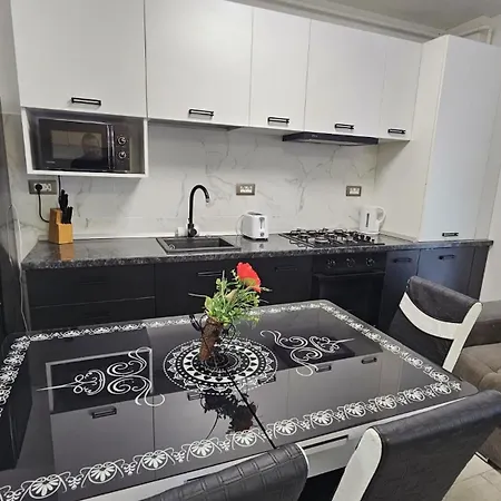 Alezzi Large Luxury Studio N10 Piscina Apartmán *